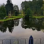 Les Etangs Du Thioux 4*