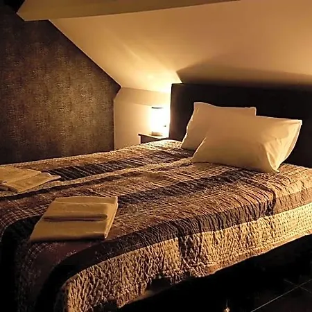 Bed & Breakfast Les Etangs Du Thioux 4*