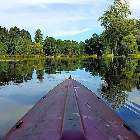 Les Etangs Du Thioux Bed & Breakfast