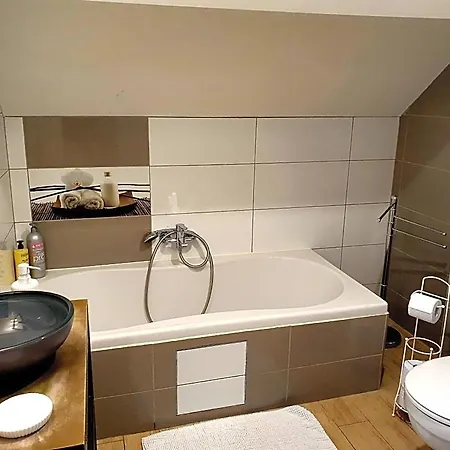 Bed & Breakfast Les Etangs Du Thioux 4*